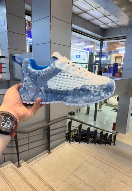 Colored old denim hollow-out breathable sneakers