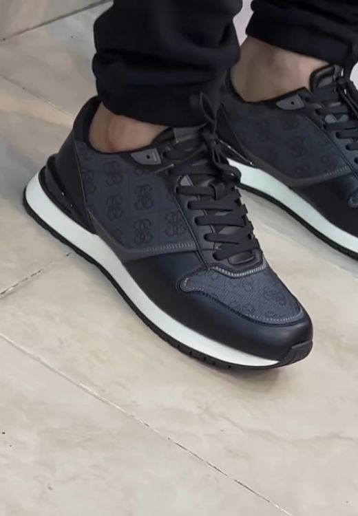 Men's symmetrical link pattern printed casual shoes