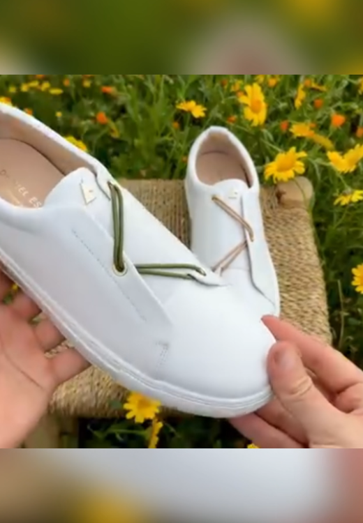 Modern leather leisure sports shoes