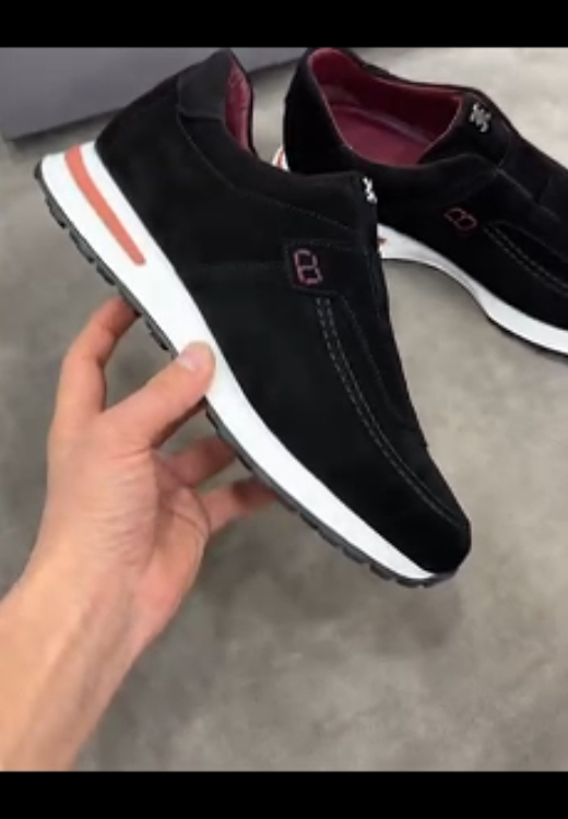 Solid color soft and high quality leisure sports shoes