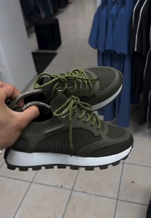 Dark green soft high quality breathable casual sports shoes