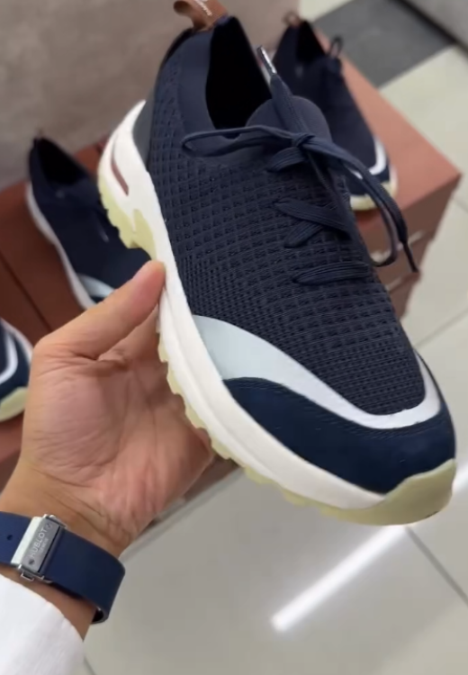 Men's knitted mesh sneakers