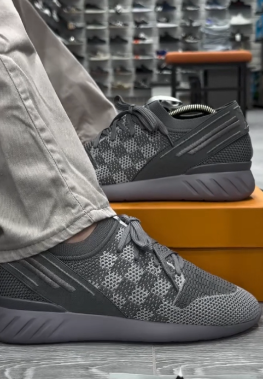 Mesh casual sports shoes