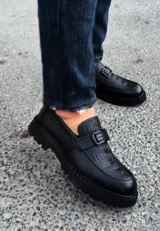 2025 new matte soft leather casual shoes