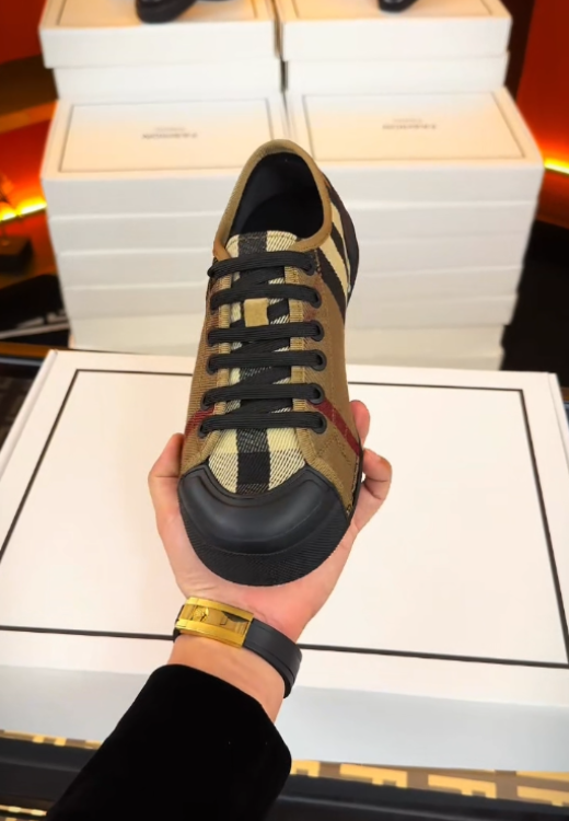 Men's classic plaid casual shoes