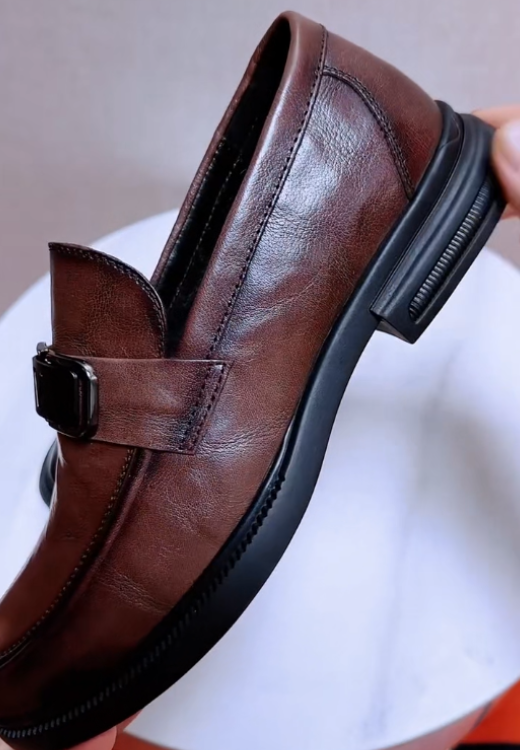 Classic elegant reddish brown casual leather shoes