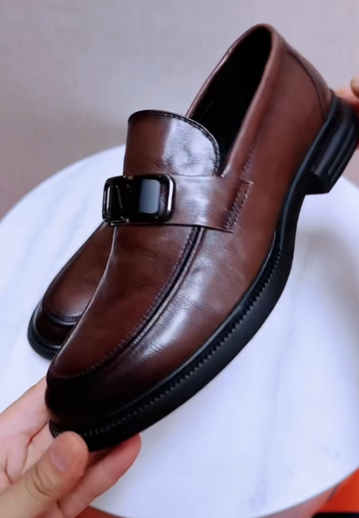 Classic elegant reddish brown casual leather shoes