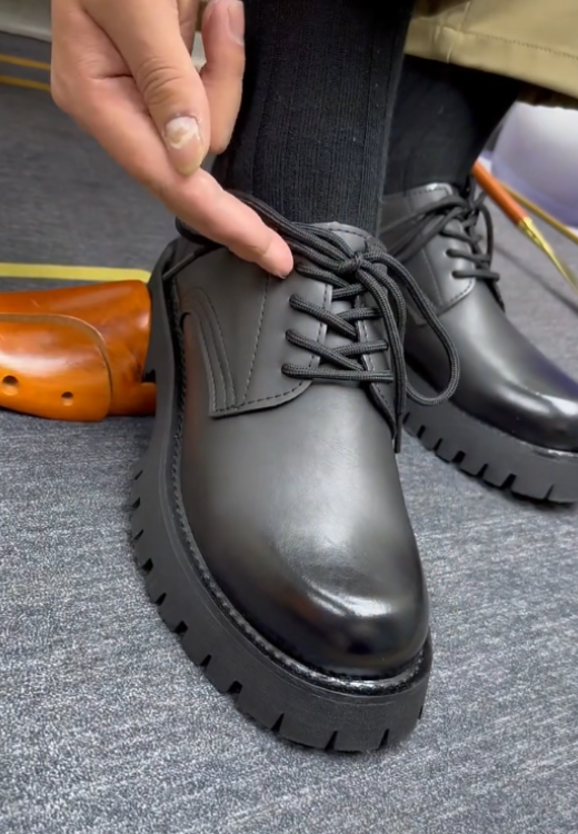 Dark gray old leisure boots