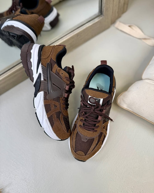 Brown high-quality breathable casual sports shoes