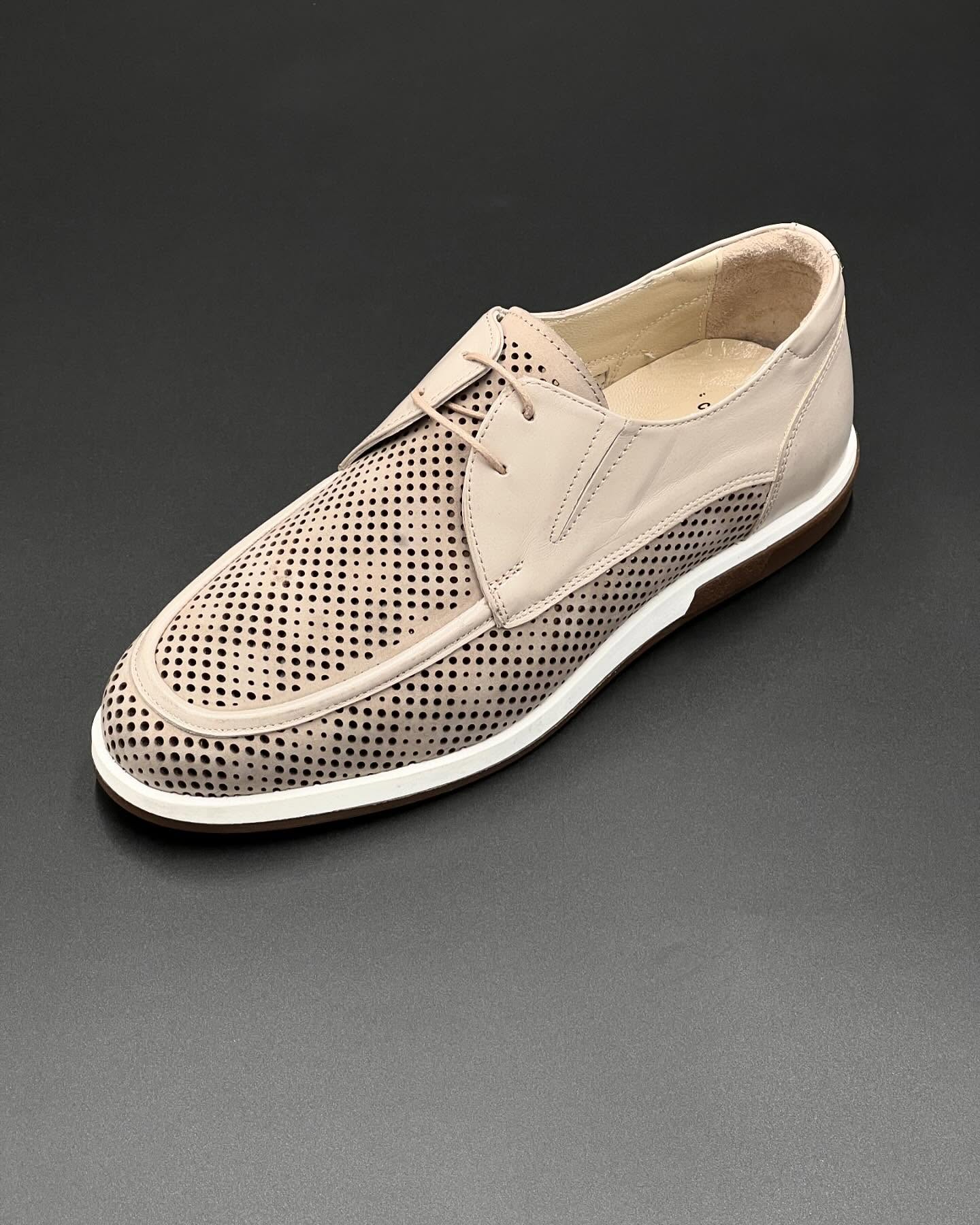 Fashion hollow breathable casual leather shoes