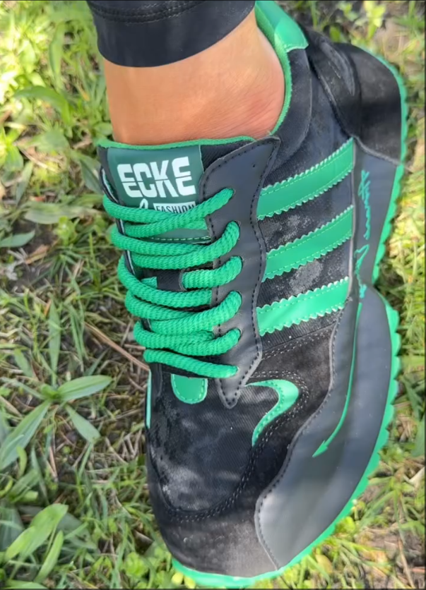 Fashion black and green color matching casual sports shoes
