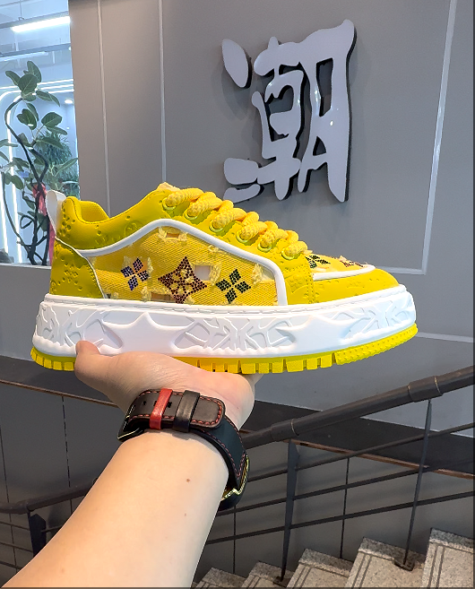 Fashion bright yellow printed casual shoes